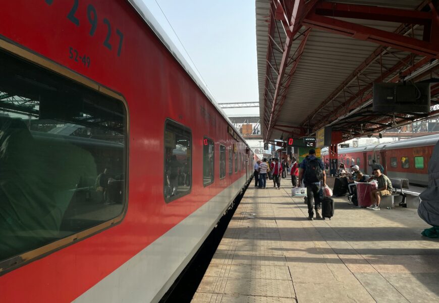 How to Travel India by Train: Booking, Classes & Tips